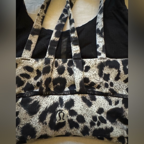 Lululemon Leopard Print Energy Crisscross Sports Bra 6 - Picture 3 of 3